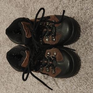 Boys boots